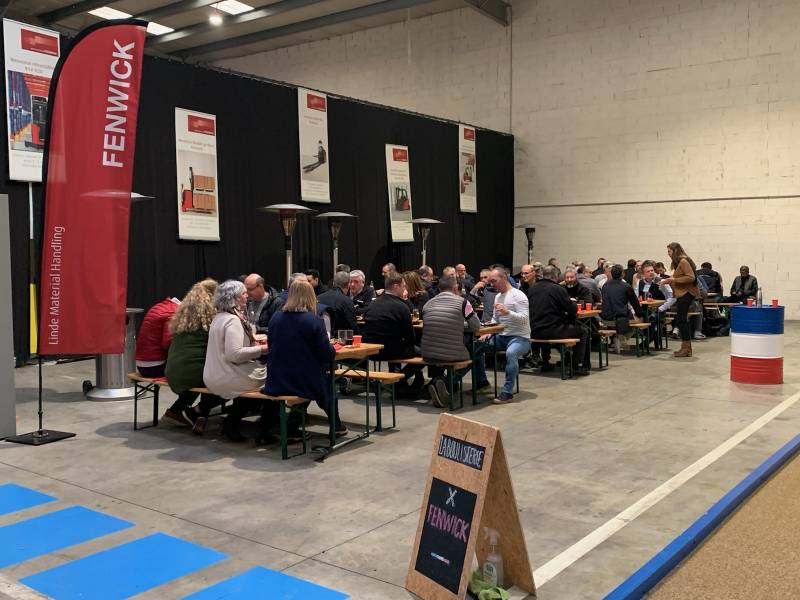 Le personnel de la société FENWICK dégustant nos préparations